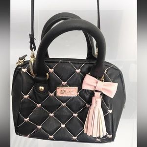 BETSEY JOHNSON LUV Black /Blush quilted diamonds crossbody mini barrel purse